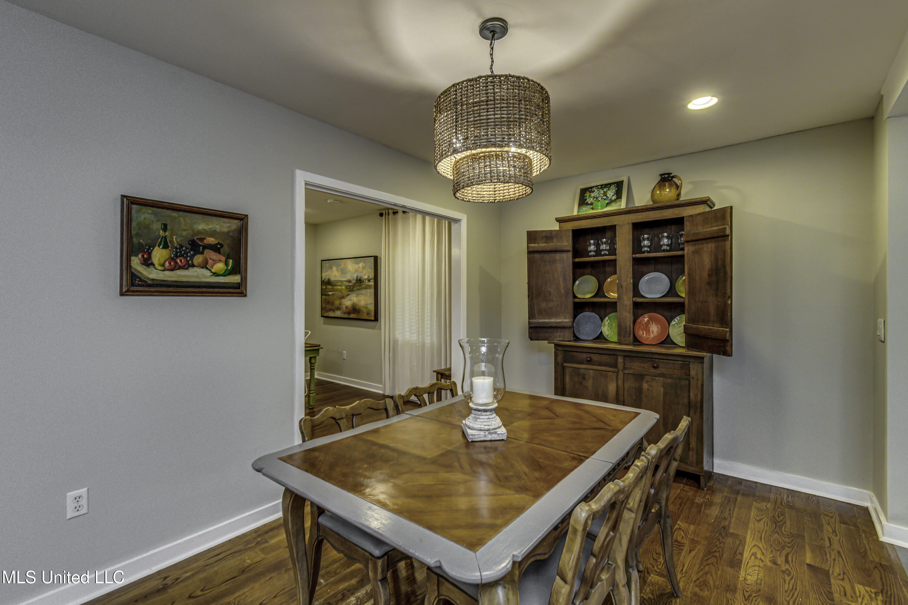 4407 Forest Park Drive Jackson, MS 39211 - Photo 10 of 60 4407 Forest Park Ave no color correction