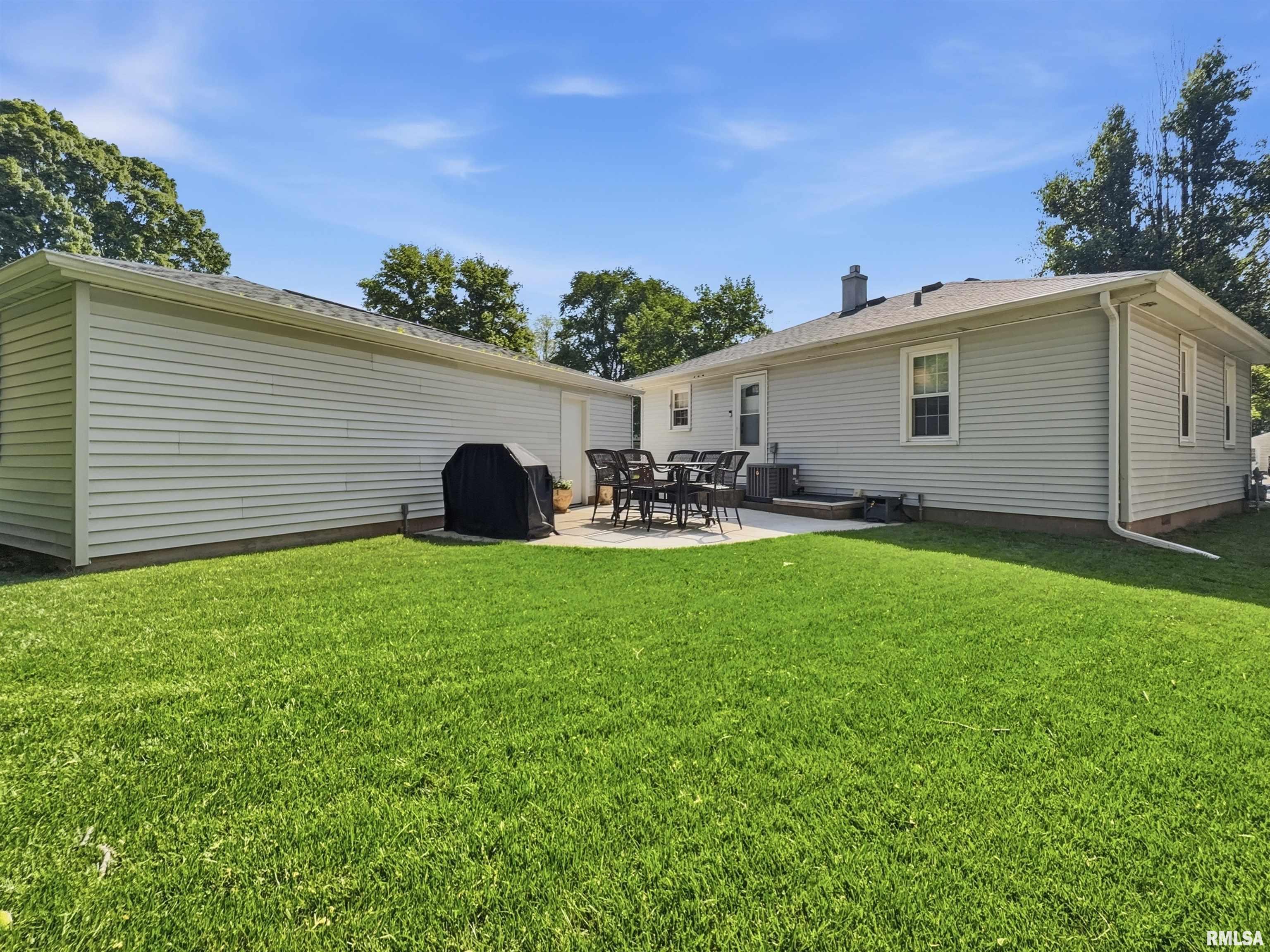 601 Spring Street Washington, IL 61571 - Photo 17 of 21 Gallery Image 17
