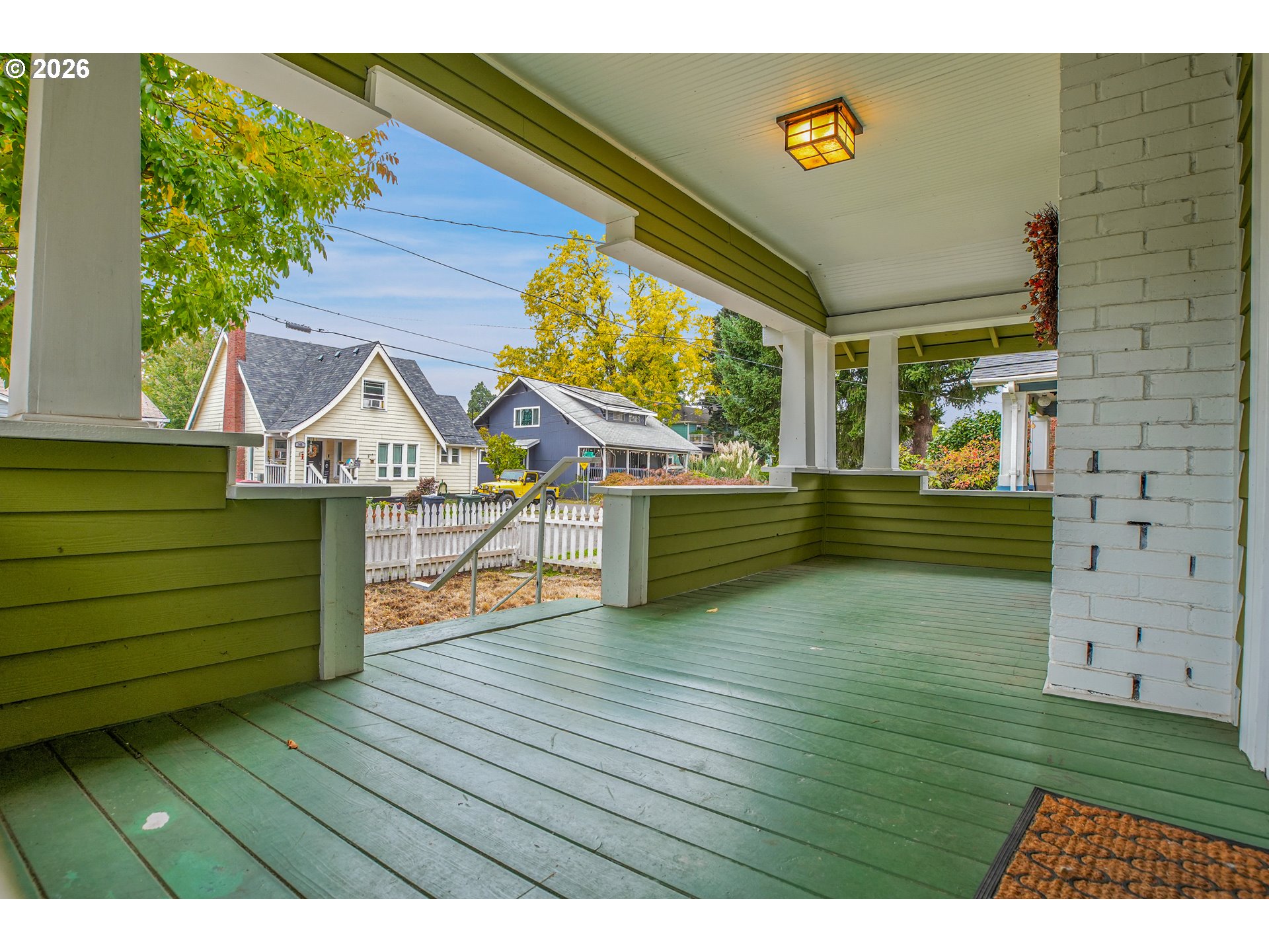140 21st Street Northeast Salem, OR 97301 - Photo 6 of 44 a view of outdoor space and deck