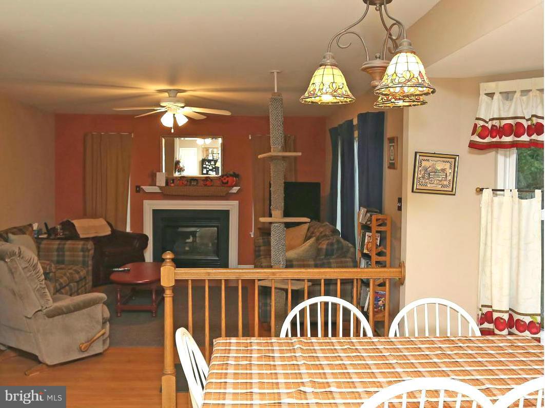 1918 Windys Run Road Catonsville, MD 21228 - Photo 4 of 29 Interior (General)