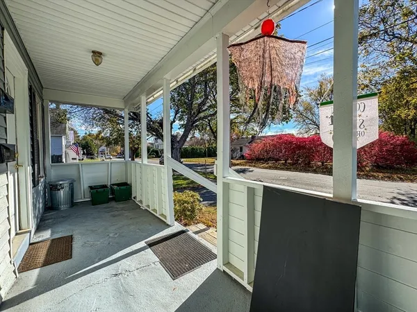 a view of a walk in closet