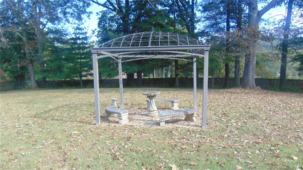 3516 Brevard Road Hendersonville, NC 28791 - Photo 7 of 20