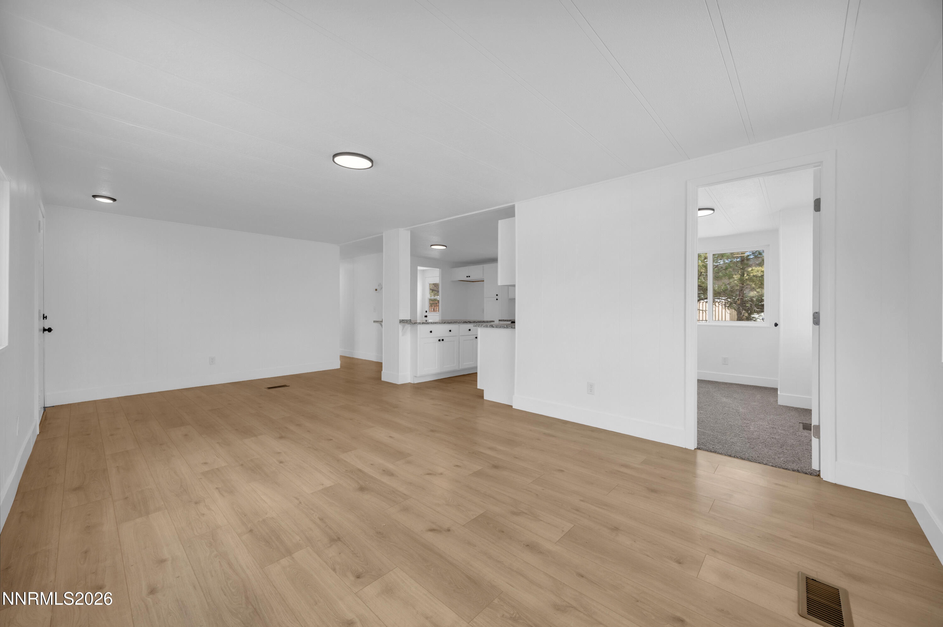 17890 Fantail Circle Reno, NV 89508 - Photo 5 of 27 6_img_2943