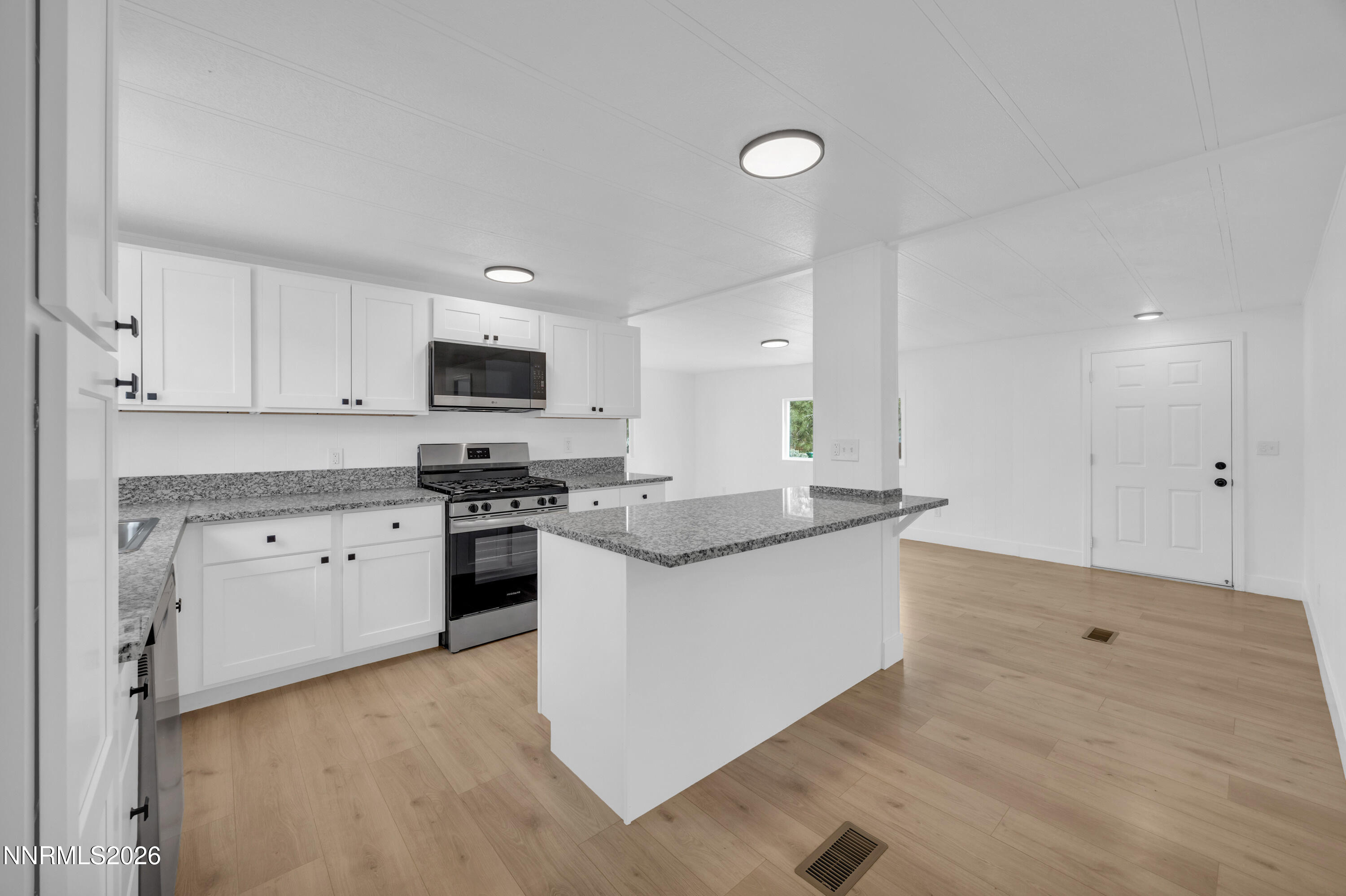 17890 Fantail Circle Reno, NV 89508 - Photo 8 of 27 9_img_2968