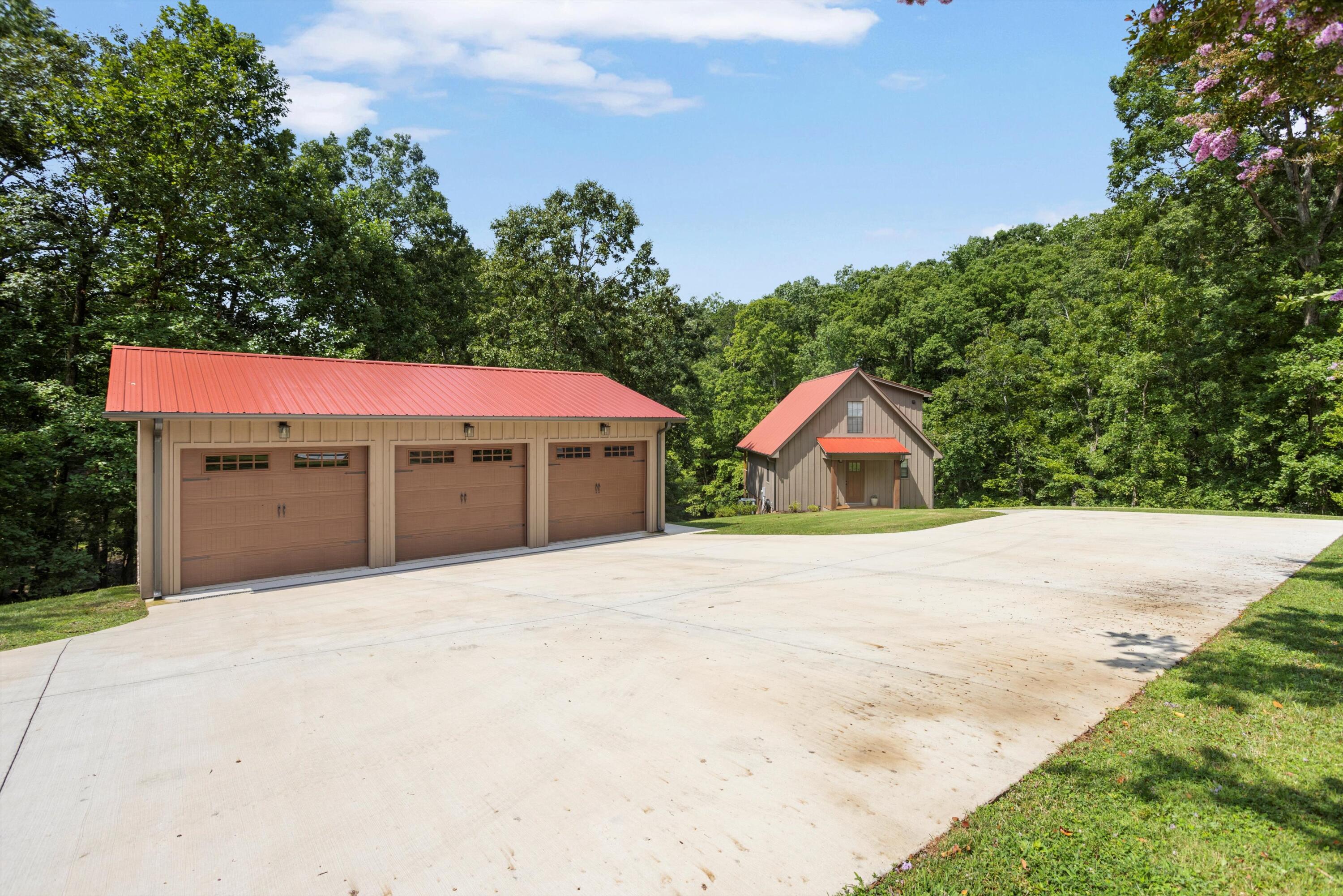 1735 Red Cloud Road Ten Mile, TN 37880 - Photo 31 of 37 02-2M6A8664