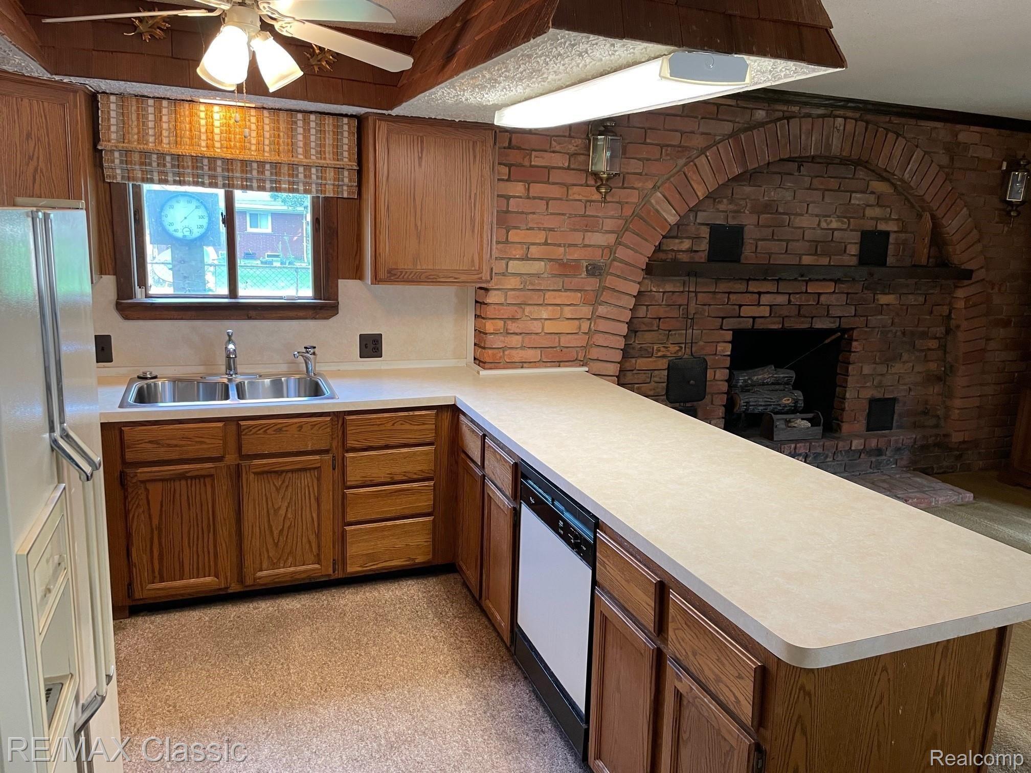 Kitchen open to Dining Room area