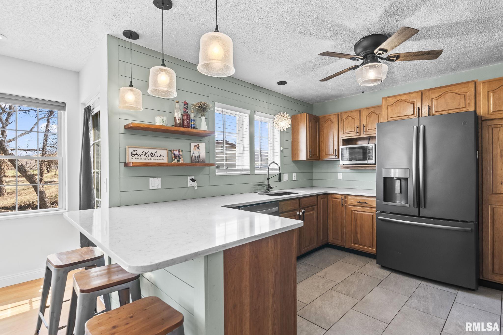 300 North Walnut Street Rochester, IL 62563 - Photo 11 of 42
