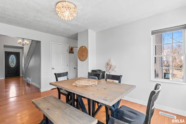 $329,900 | 300 North Walnut Street, Rochester, IL 62563