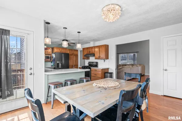 $329,900 | 300 North Walnut Street, Rochester, IL 62563