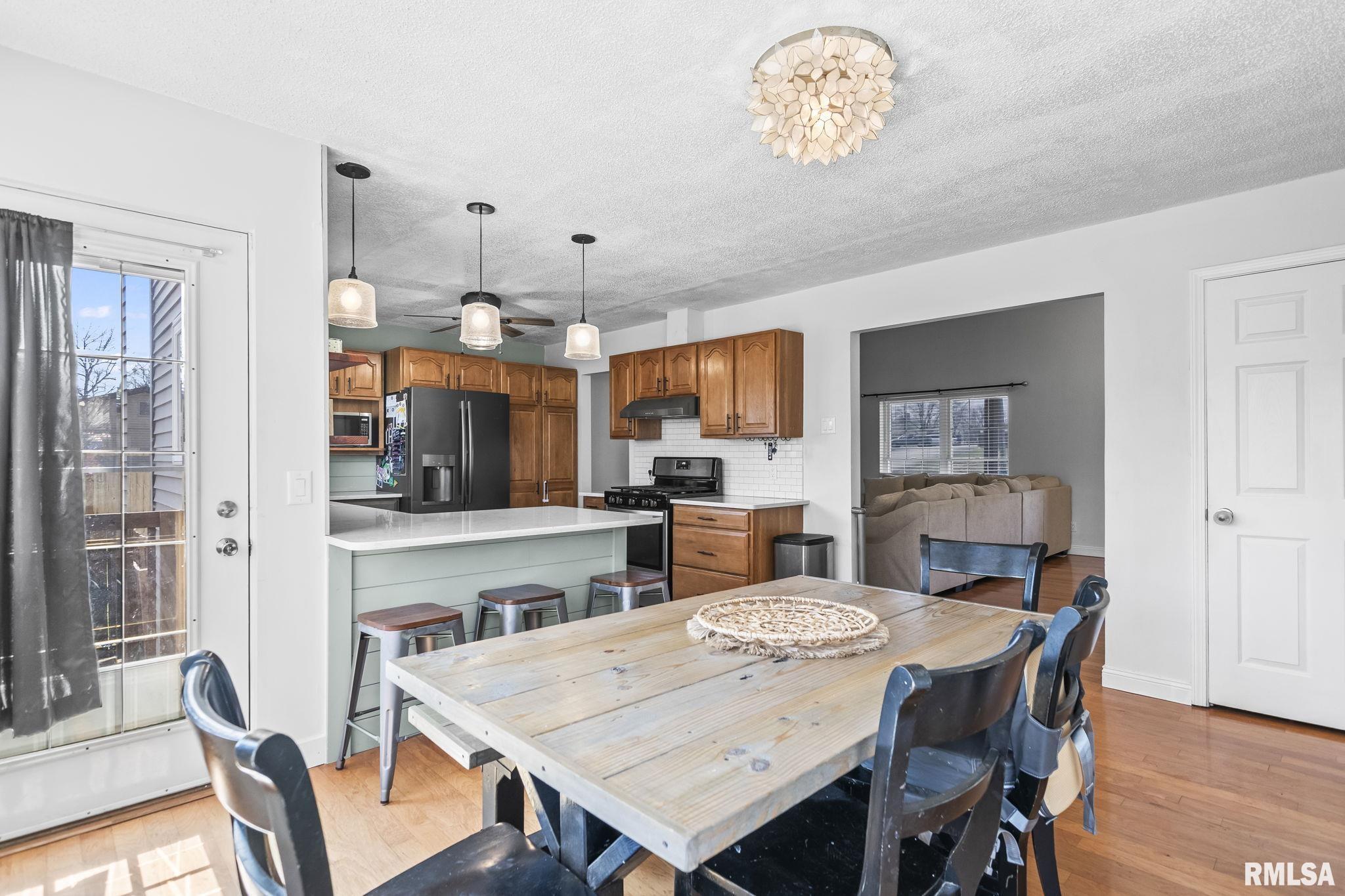 300 North Walnut Street Rochester, IL 62563 - Photo 14 of 31