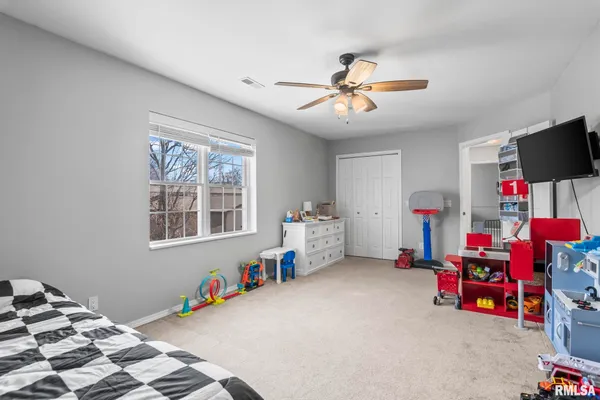 $329,900 | 300 North Walnut Street, Rochester, IL 62563