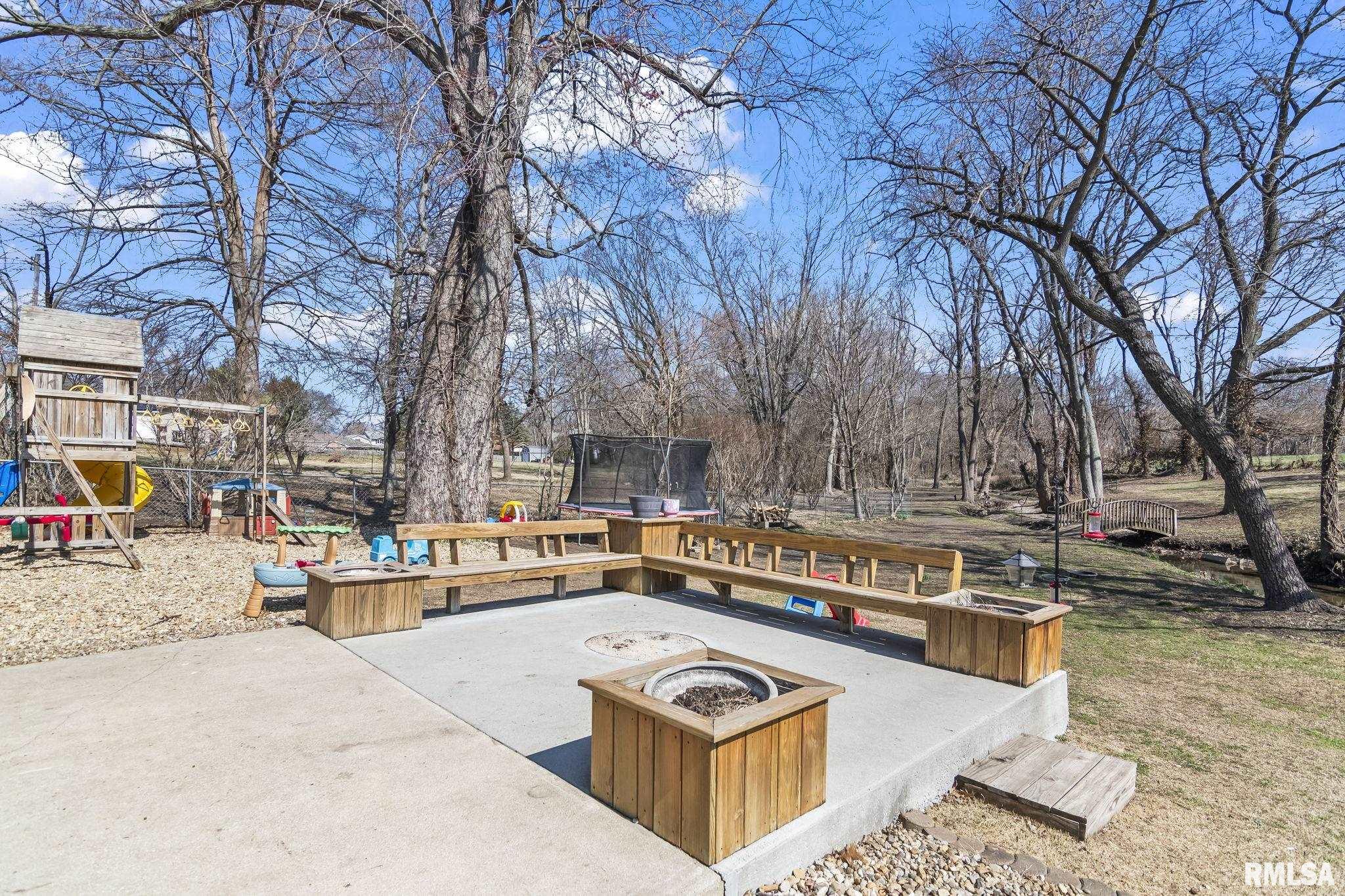 300 North Walnut Street Rochester, IL 62563 - Photo 27 of 31