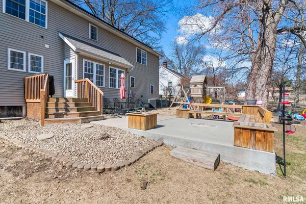 $329,900 | 300 North Walnut Street, Rochester, IL 62563