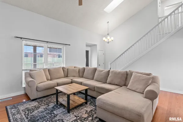 $329,900 | 300 North Walnut Street, Rochester, IL 62563