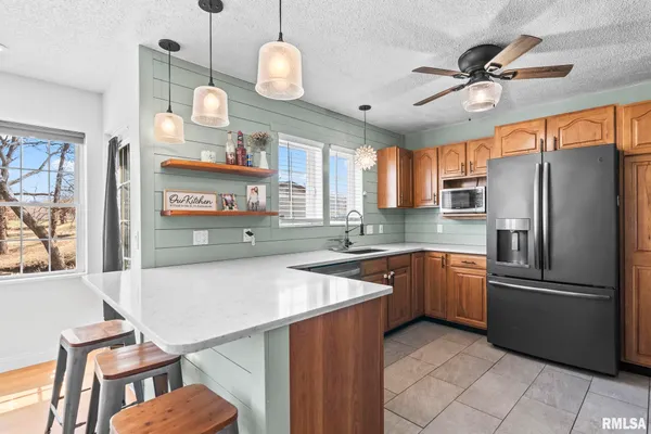 $329,900 | 300 North Walnut Street, Rochester, IL 62563