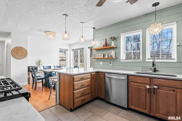 $329,900 | 300 North Walnut Street, Rochester, IL 62563