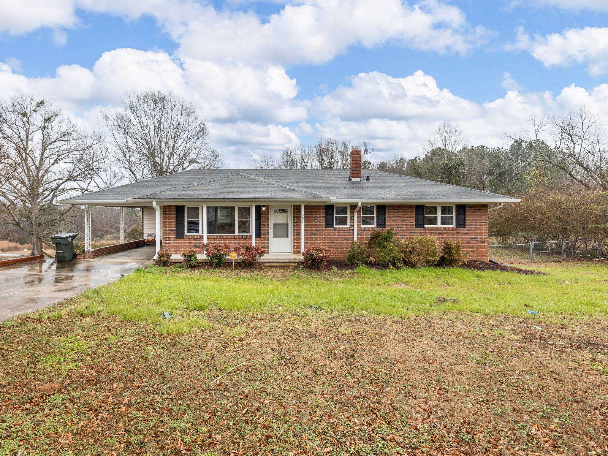 502 Lakeview Heights Union, SC 29379 - Photo 1 of 32