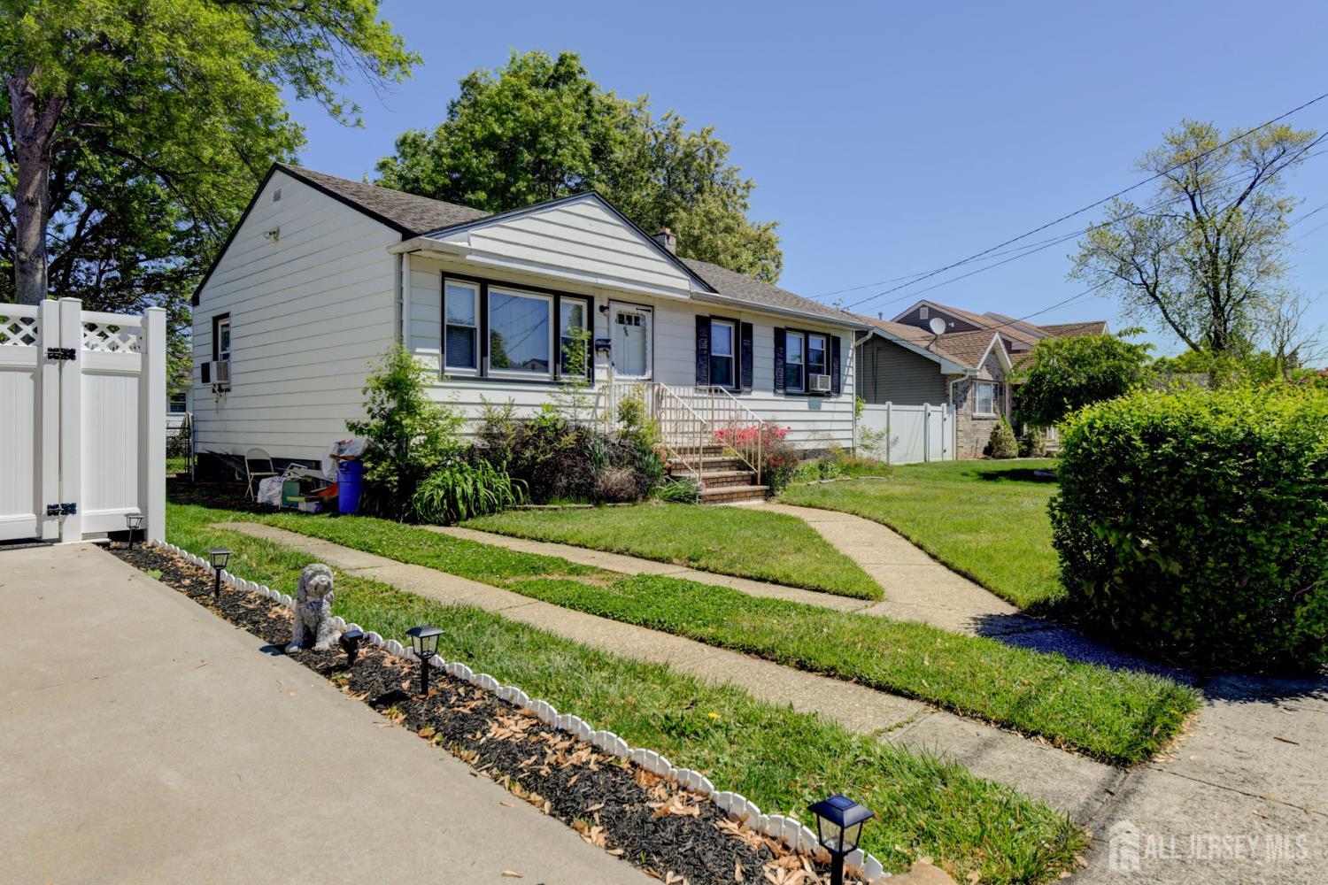 96 Willow Street Carteret, NJ 07008 - Photo 3 of 7