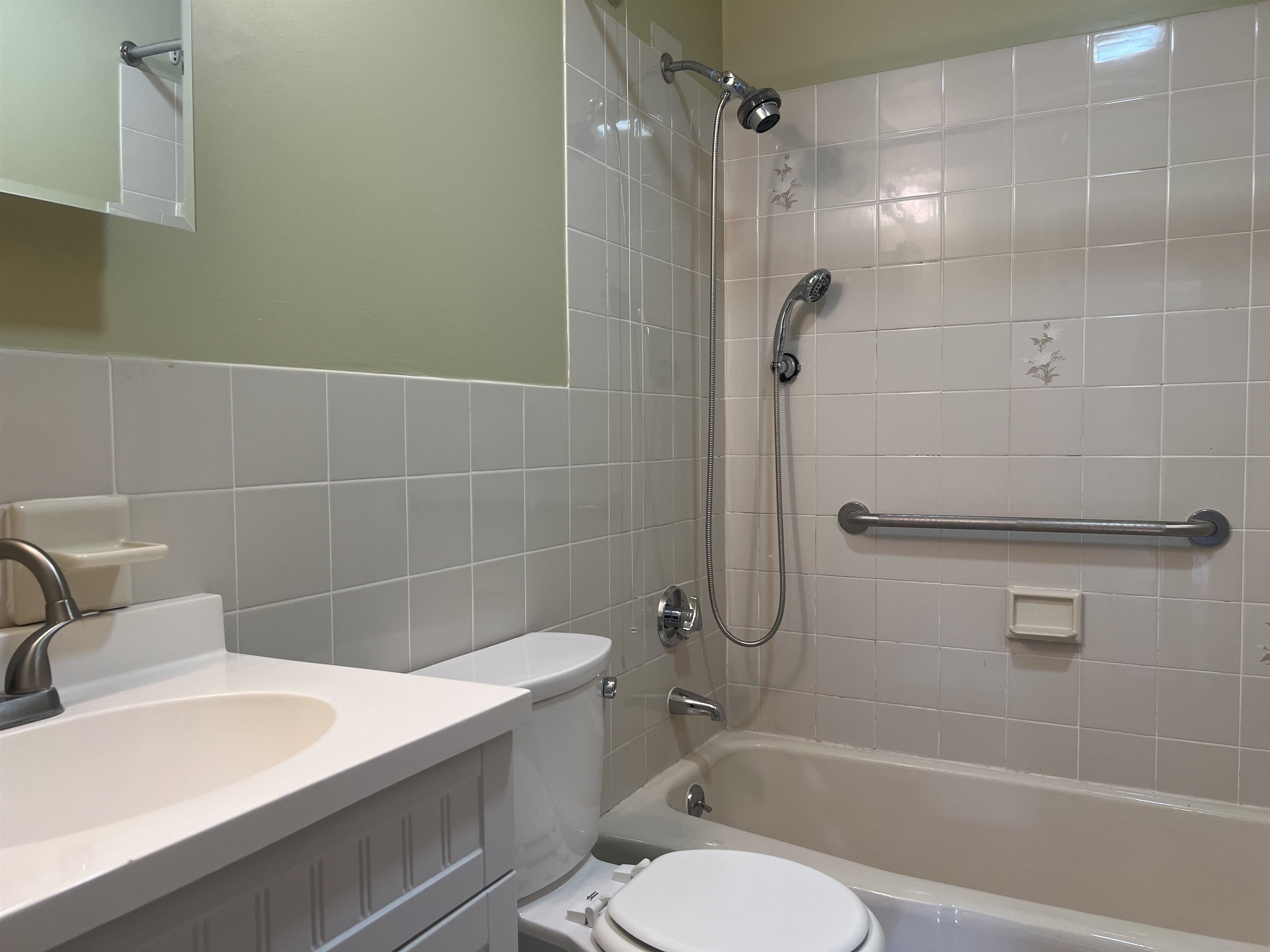 385 Huse Road, Unit 25 Manchester, NH 03103 - Photo 45 of 56 Gallery Image 45