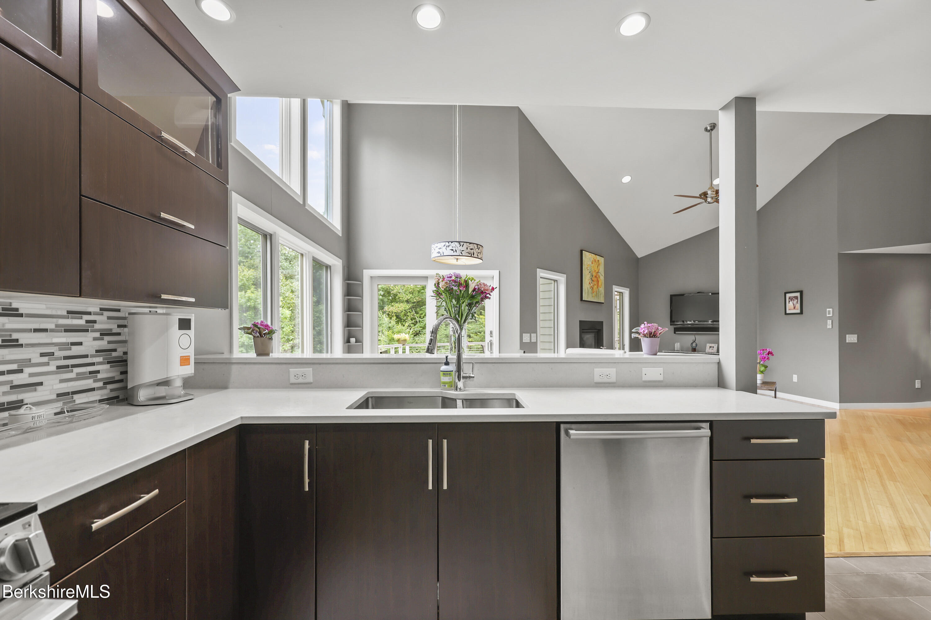140 Leland Road Becket, MA 01223 - Photo 26 of 64 90 Kitchen
