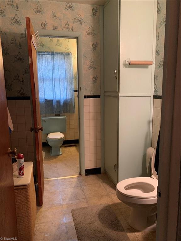 2211 Springhill Road Greensboro, NC 27403 - Photo 9 of 13 Gallery Image 9