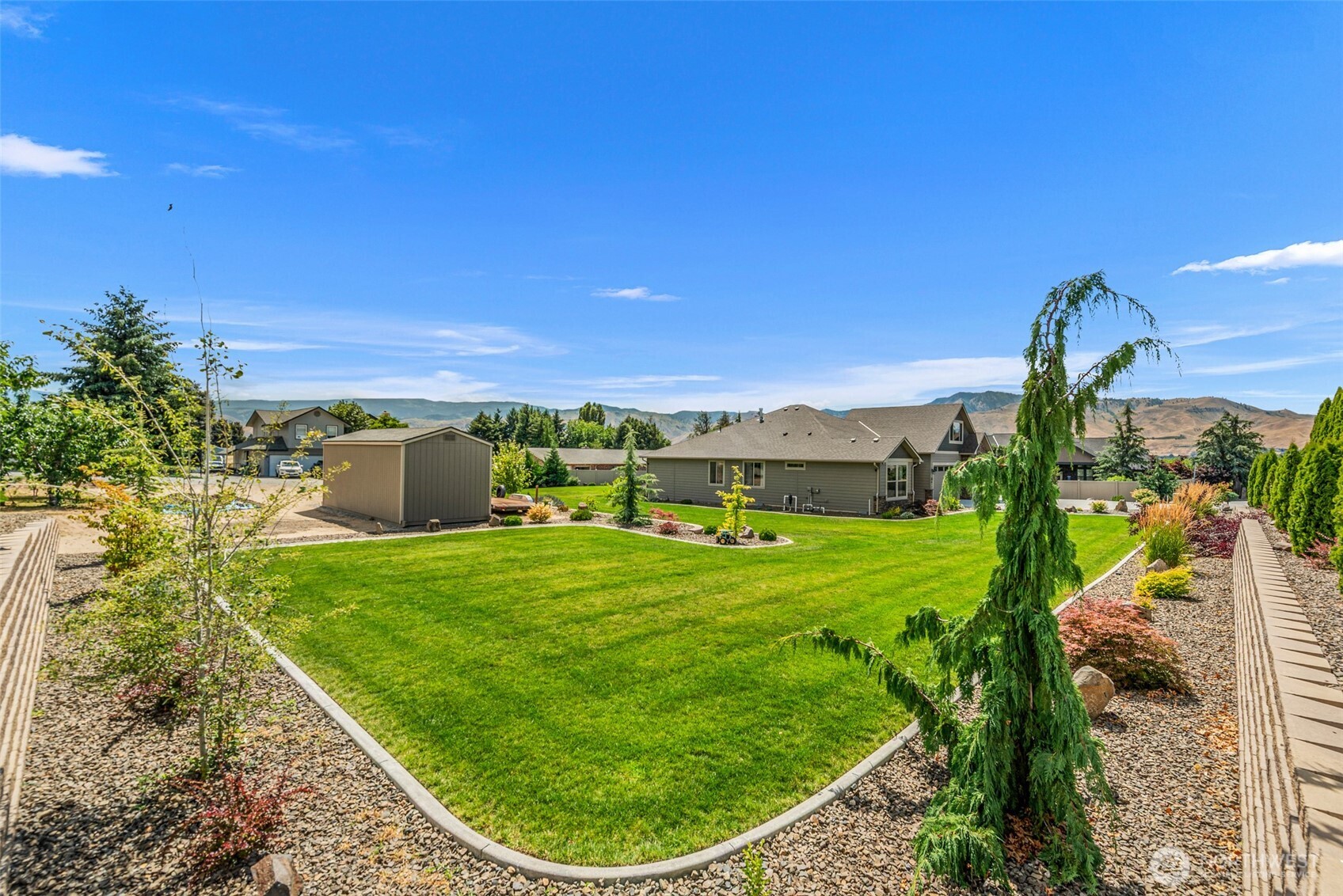 2777 Northwest Arlenes East Wenatchee, WA 98802 - Photo 37 of 40