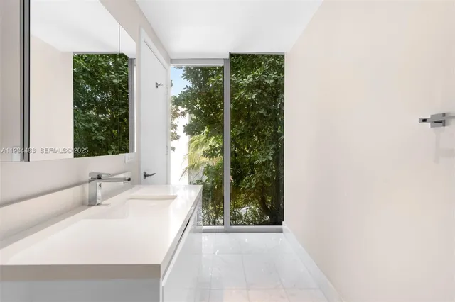 $40,000 | 1 Collins Avenue, Unit 308, Miami Beach, FL 33139