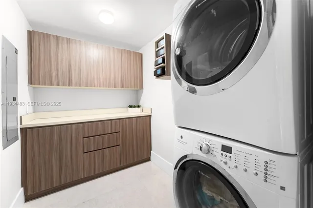 $40,000 | 1 Collins Avenue, Unit 308, Miami Beach, FL 33139