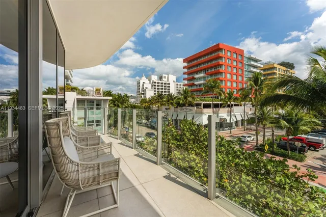 $40,000 | 1 Collins Avenue, Unit 308, Miami Beach, FL 33139