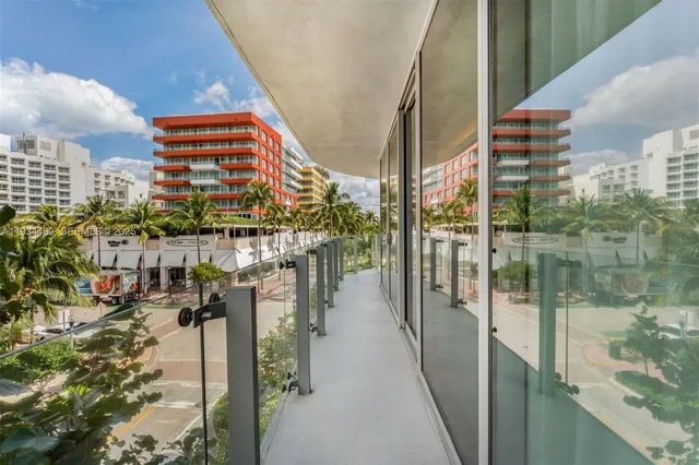 $40,000 | 1 Collins Avenue, Unit 308, Miami Beach, FL 33139