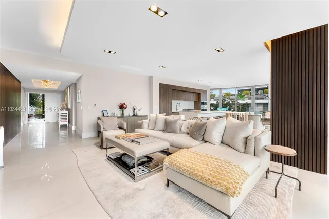 $40,000 | 1 Collins Avenue, Unit 308, Miami Beach, FL 33139