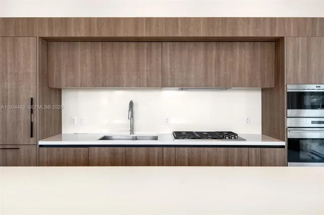 $40,000 | 1 Collins Avenue, Unit 308, Miami Beach, FL 33139