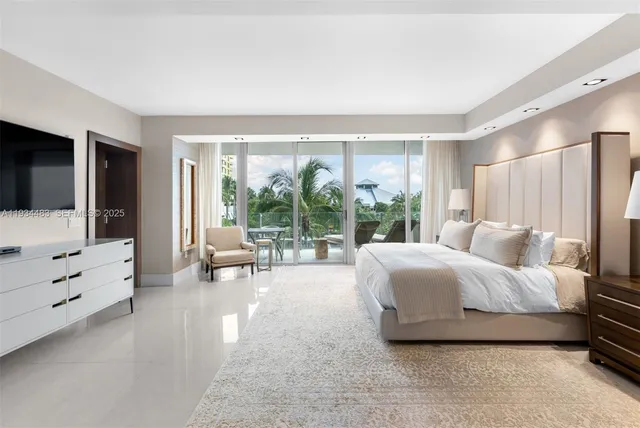 $40,000 | 1 Collins Avenue, Unit 308, Miami Beach, FL 33139