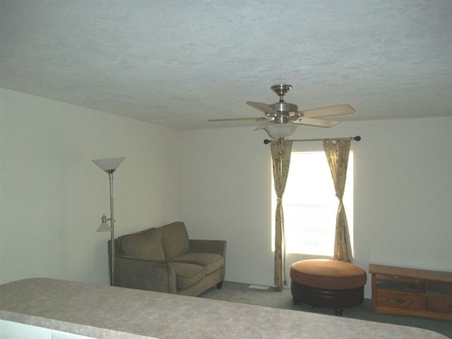 3920 East Center Road, Unit 11 Mead, WA 99021 - Photo 3 of 8
