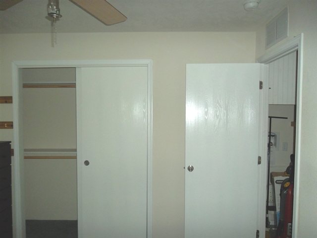 3920 East Center Road, Unit 11 Mead, WA 99021 - Photo 5 of 8