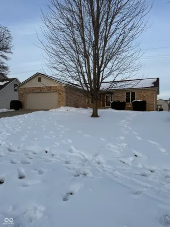 $285,000 | 429 Cardinal Drive, Whiteland, IN 46184