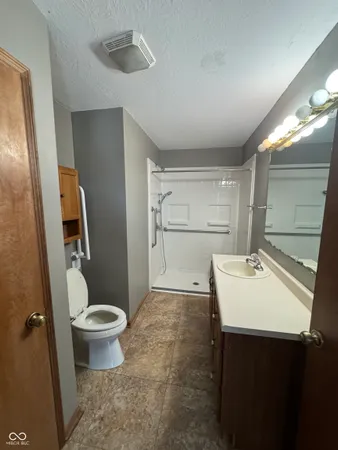 $285,000 | 429 Cardinal Drive, Whiteland, IN 46184