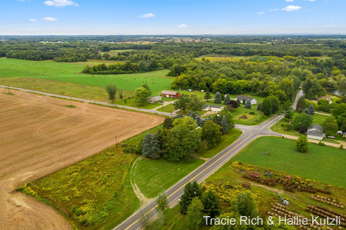 12997 West Stanton Road Trufant, MI 49347 - Photo 45 of 45 IMG_1041