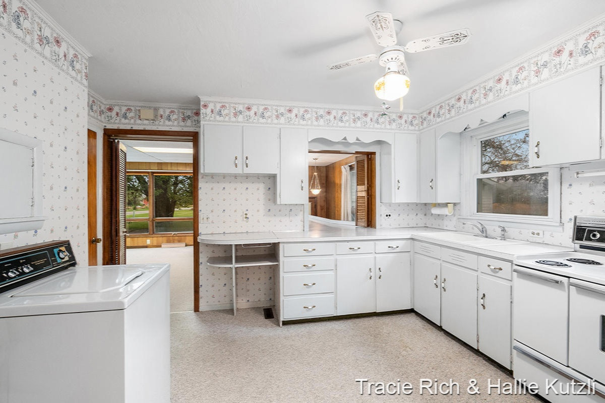 12997 West Stanton Road Trufant, MI 49347 - Photo 9 of 45 IMG_1008