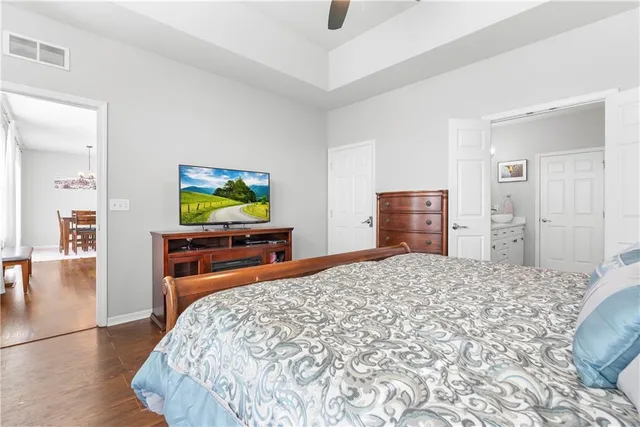 $484,900 | 1021 Southwest Cheshire Drive, Lee's Summit, MO 64083