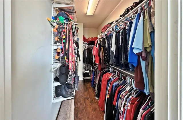 $484,900 | 1021 Southwest Cheshire Drive, Lee's Summit, MO 64083