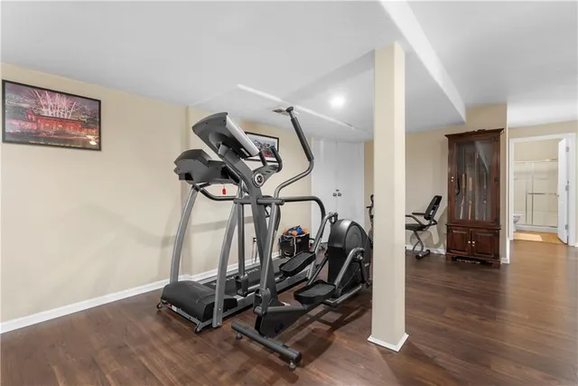 $484,900 | 1021 Southwest Cheshire Drive, Lee's Summit, MO 64083