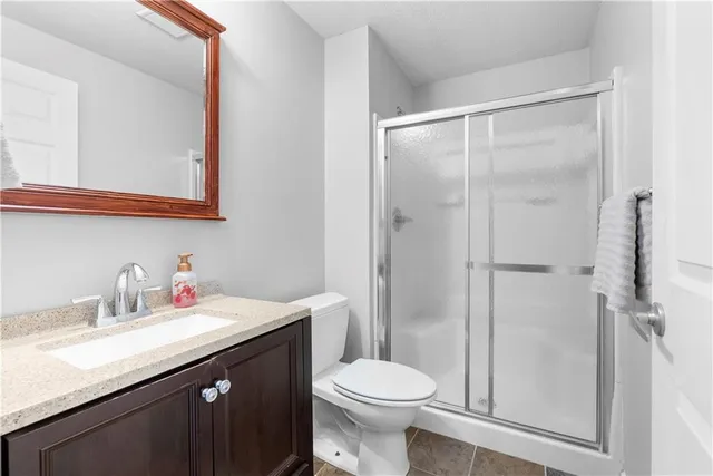 $484,900 | 1021 Southwest Cheshire Drive, Lee's Summit, MO 64083