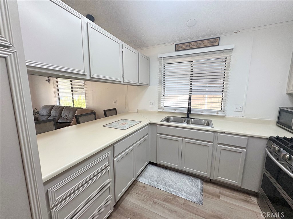 1525 Sweetwater Road Spring Valley, CA 91977 - Photo 4 of 14 Kitchen