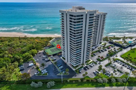 $925,000 | 5550 North Ocean Drive, Unit 5C, Singer Island, FL 33404