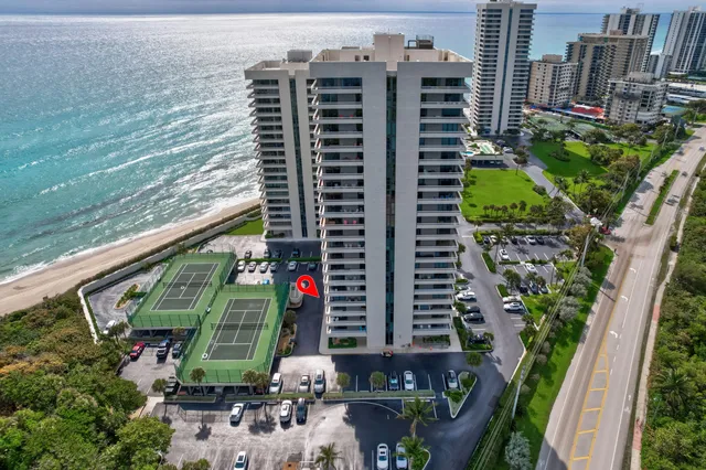 $925,000 | 5550 North Ocean Drive, Unit 5C, Singer Island, FL 33404