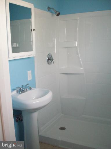 623 Andrews Road Aberdeen, MD 21001 - Photo 14 of 20 Bath (Master)