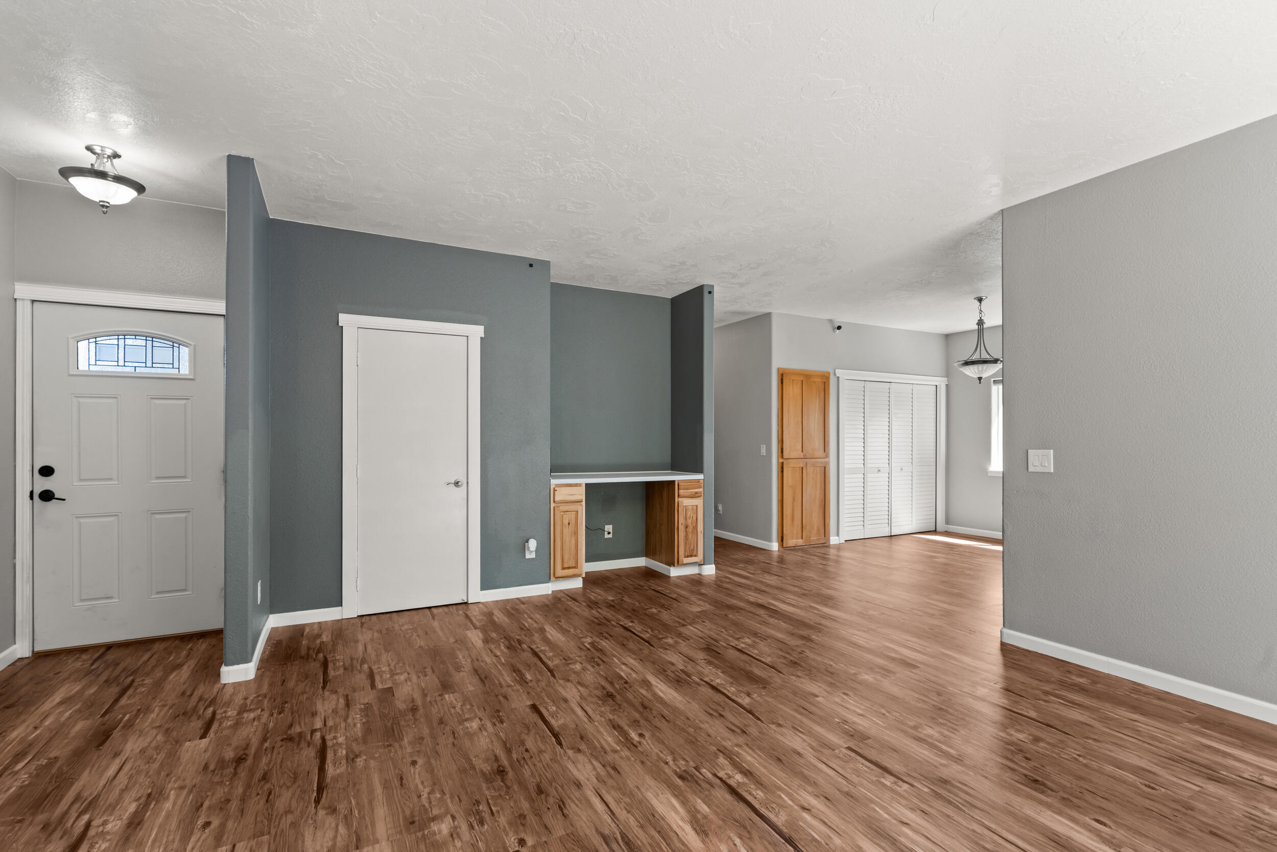 141 Alta Lane Central Point, OR 97502 - Photo 9 of 26 3_141 alta ln-02