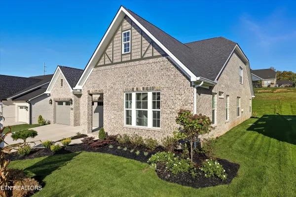 $869,900 | 12703 Red Poppy Drive, Farragut, TN 37934