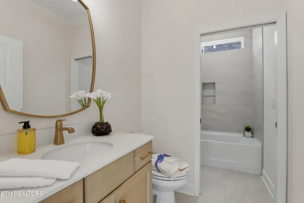 $869,900 | 12703 Red Poppy Drive, Farragut, TN 37934